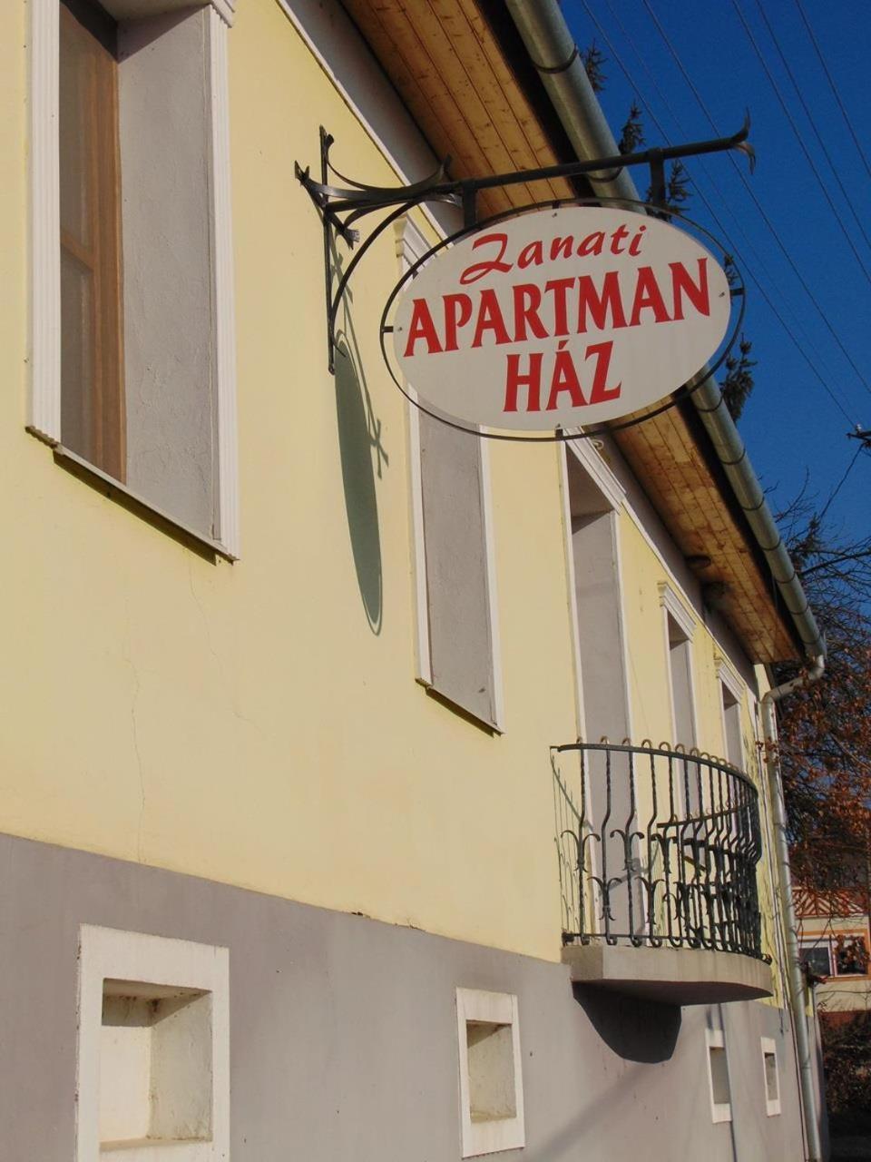 Zanati Apartmannhaz Nagykapornak エクステリア 写真